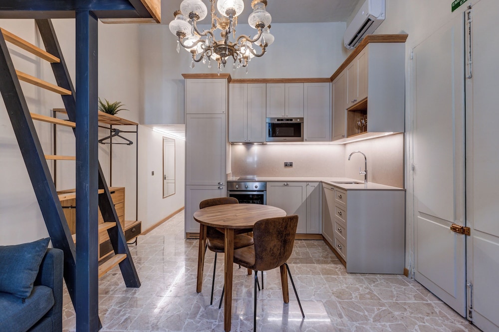 Luxury&Designer 2BR Apartment