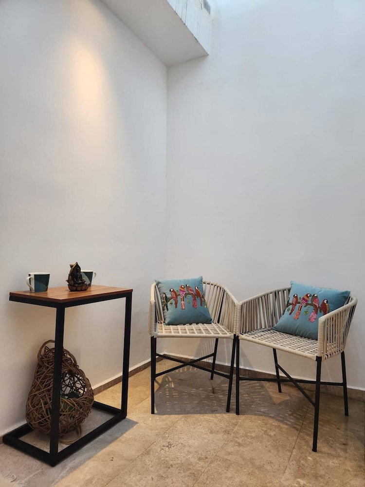 ¡bello Zen PH 2 Terraces for 4 People!