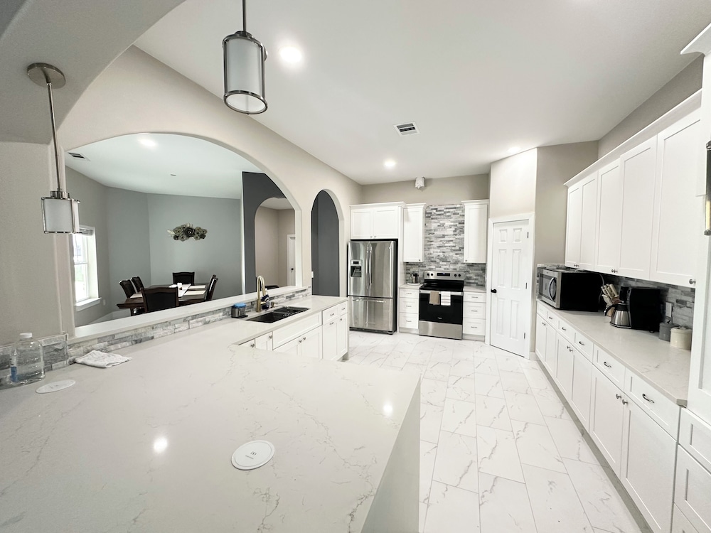 Luxury 3Story Private Pool 8BR Retreat
