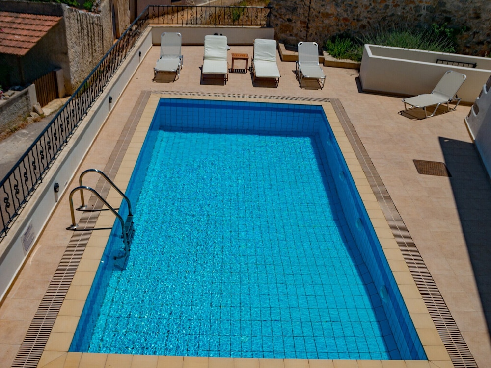 Mylo Villa