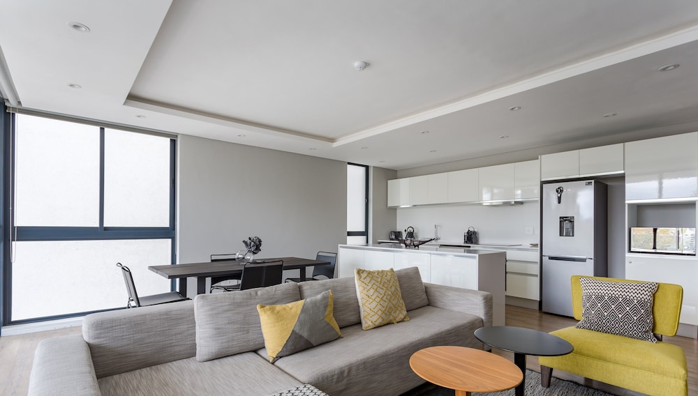 202 Warwick