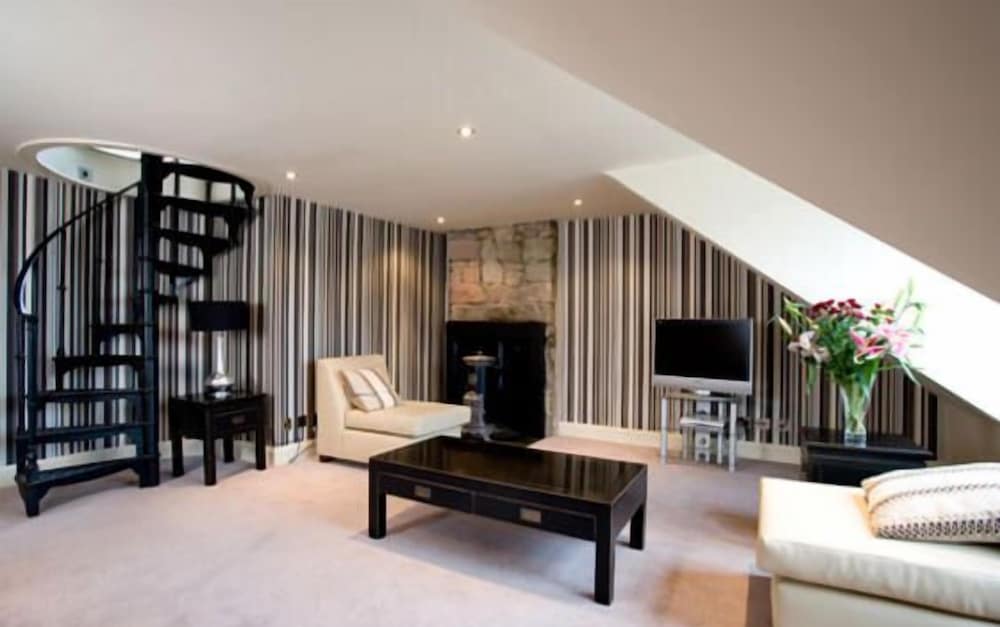 Royal Mile Residence