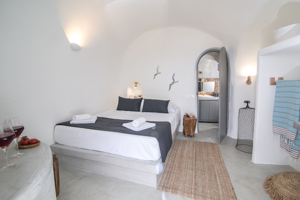 Santorini Villas photo 3