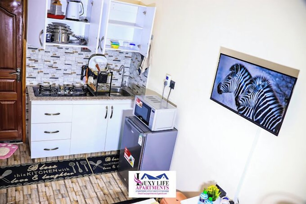 Lux Suites Luxylife Studios Kenol