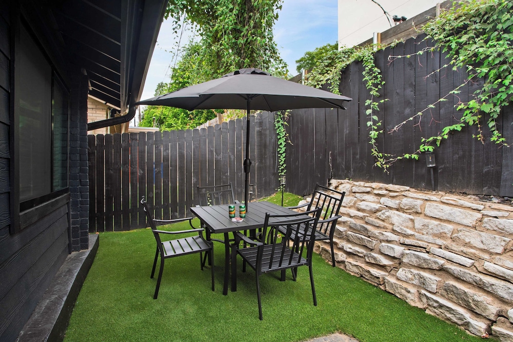 Modern Home w/ Shared Pool, Yard & Prime Location Fairlawn Lane B by Avantstay