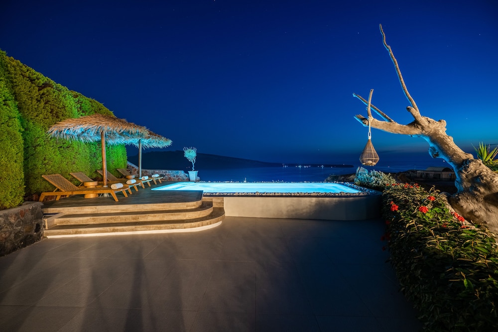 Oia Sunset Villas