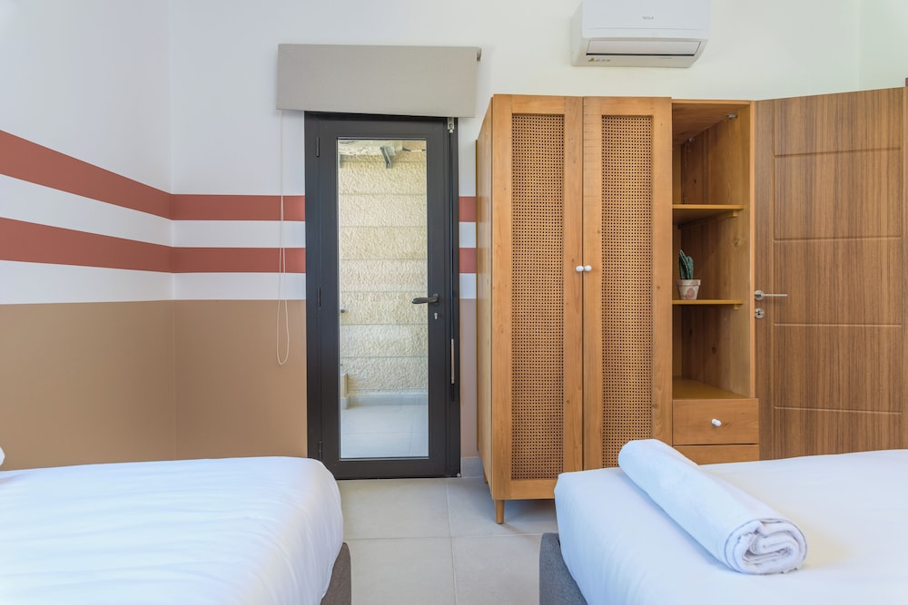 Glow Studios & Apartments in Batroun