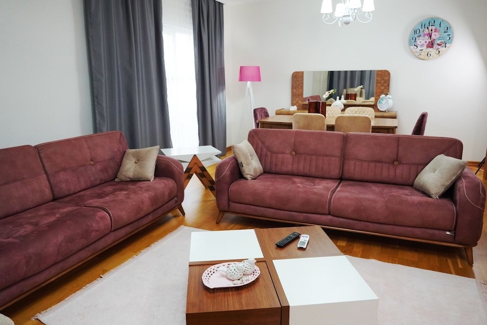 Zenofon Residence