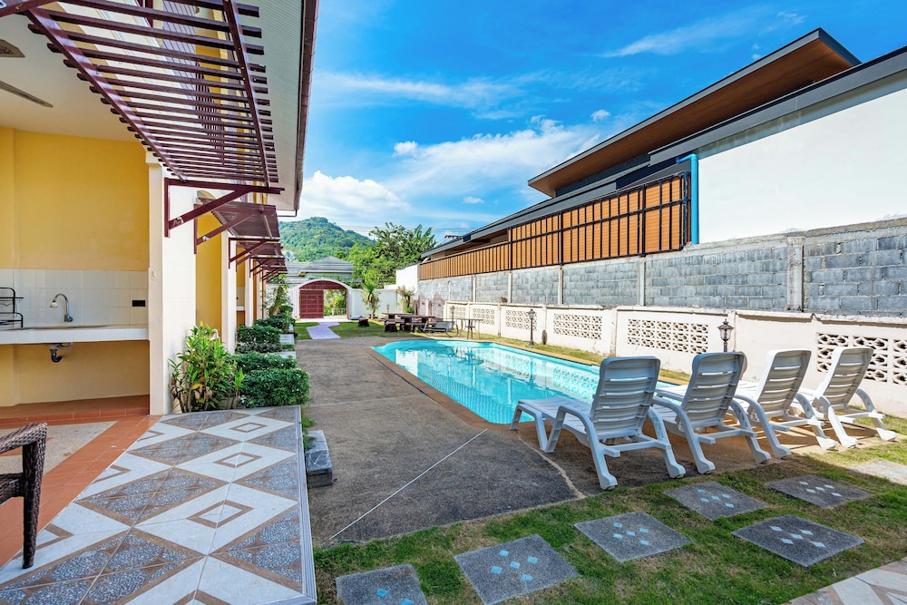 Chernin Apartment Suites