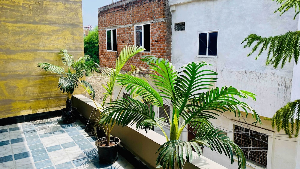 Prabhu Ji Home Stay