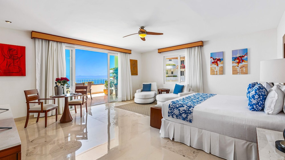 HOLT Grand Miramar Residences