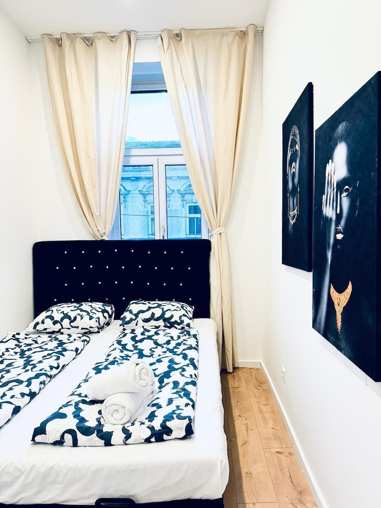 Spacious 3BR Near Kaufpark Alterlaa