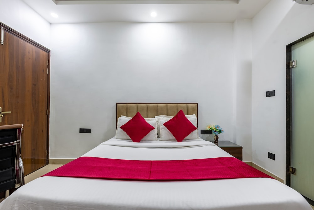 Hotel Aura Grand SECTOR - 63A Noida