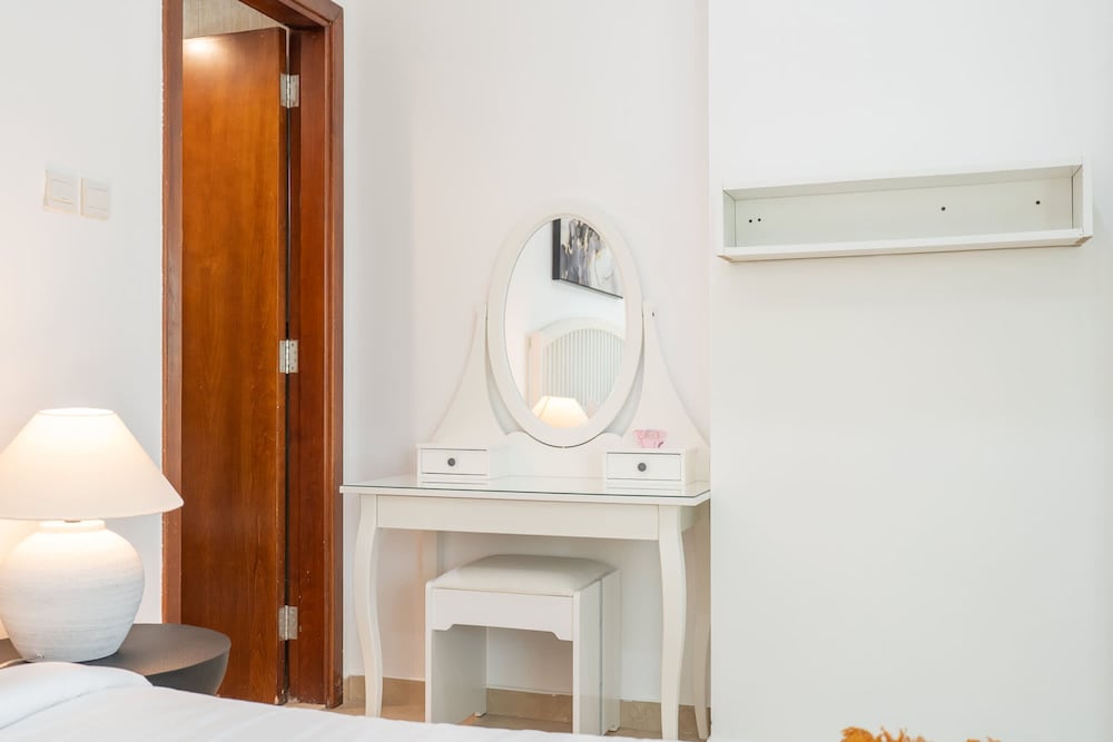 Spacious Serene 2 Bedroom in JLT for 4