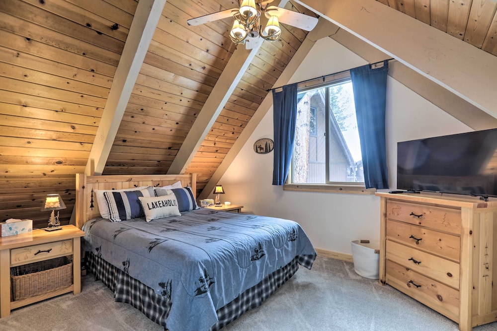 Lake Tahoe Vacations - Incline Village Cabin 3 Mi to Lake Tahoe! - Property Image 4