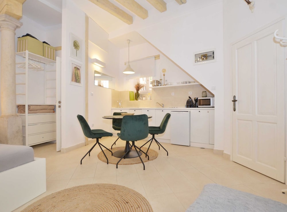 Modern and Cozy Rovinj Old Town Apartments
