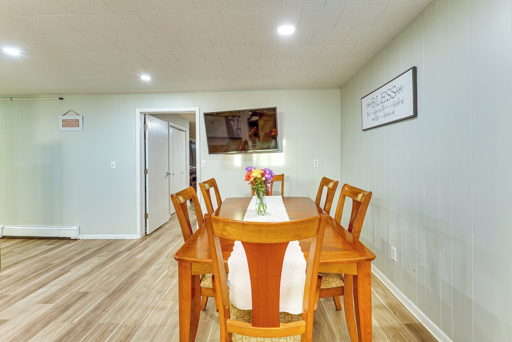 3 Acres of Serenity! Countryside Home in Dickinson