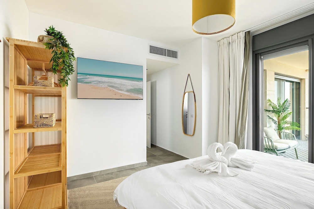 Achziv Chic Beach Haven by Sea N' Rent