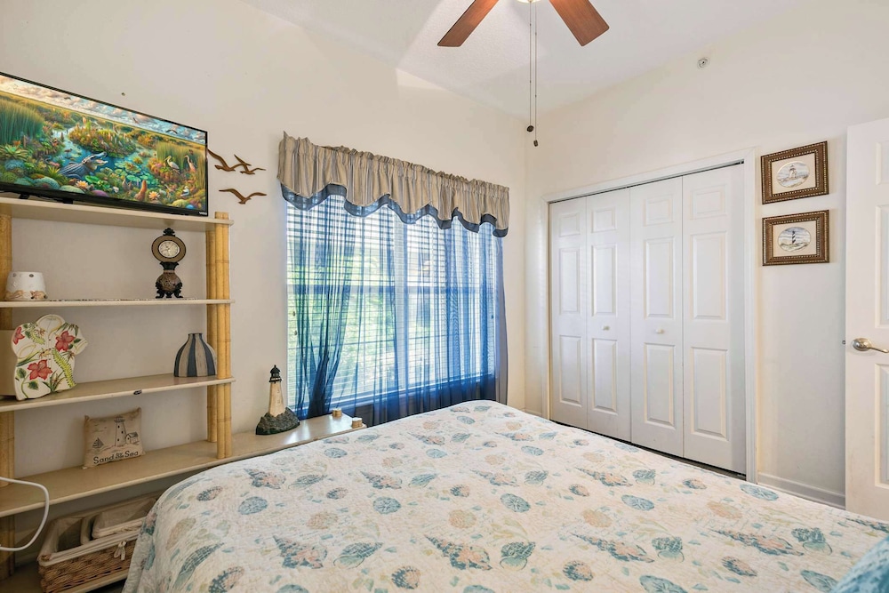 Beachfront Bliss: St. Augustine 2BD Luxury