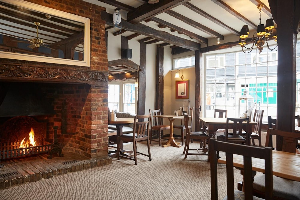 Colchester Vacations - White Hart Hotel by Greene King Inns - Property Image 7