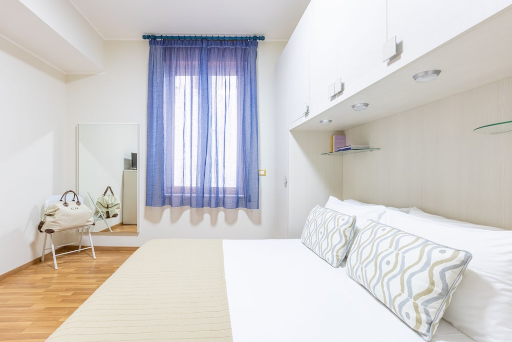 Spacious 3 bedrooms apartment in Sorrento OldTown view 4