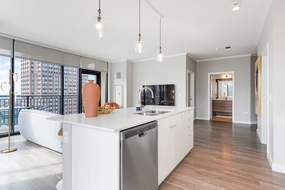 Group Hub 3 Designer 2BR Steps to Mag Mile