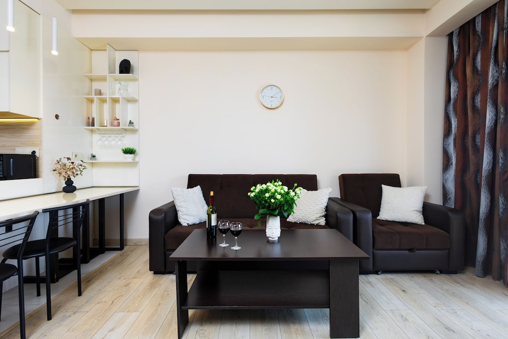 Aparthotel by Luxe Group KO16