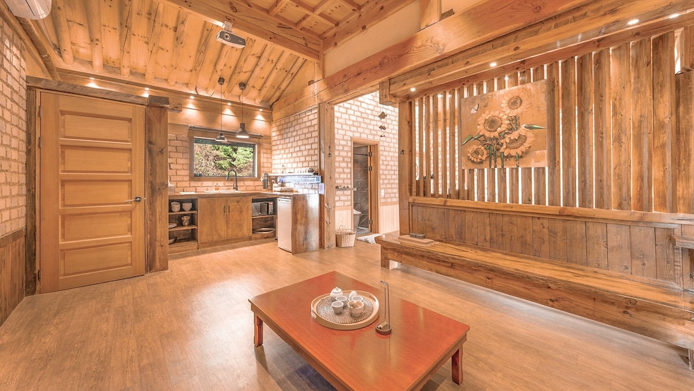 Yangpyeong Agni Choshi Mae Hanok Stay