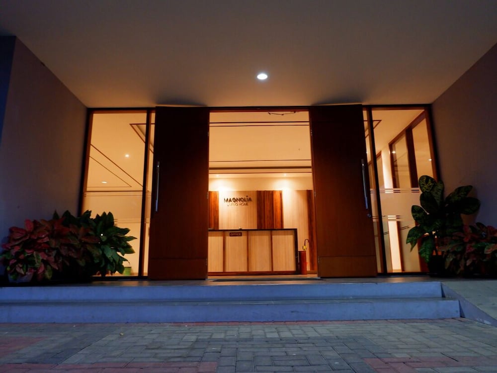 Nava Magnolia Hotel