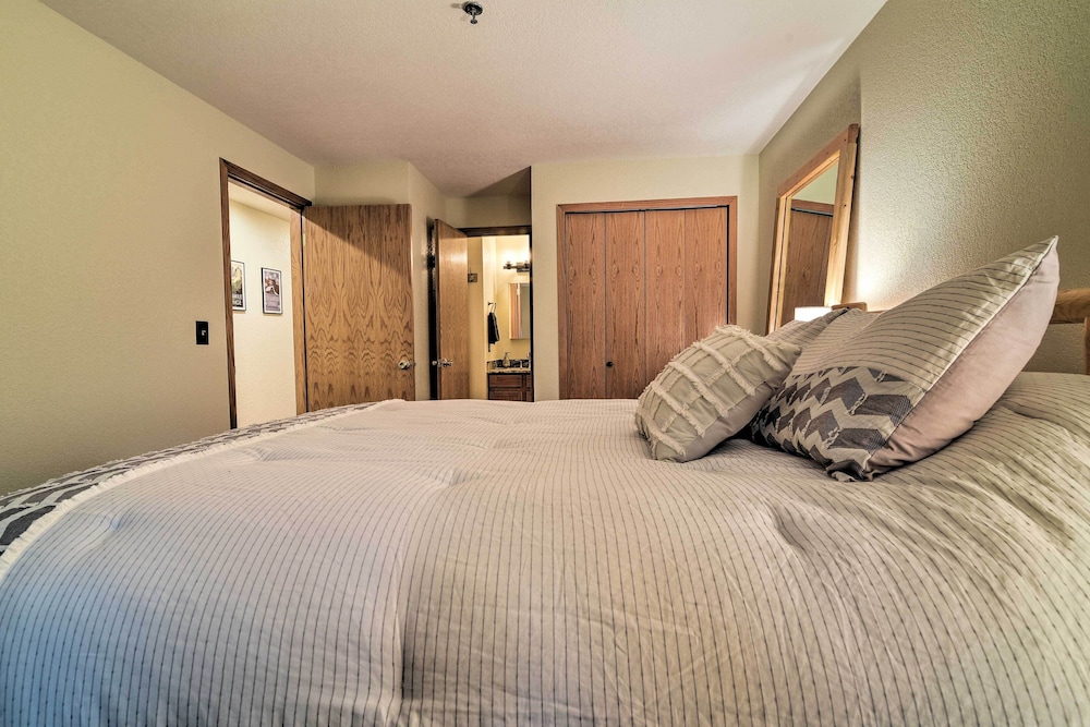 Walk to Main St: Frisco Condo w/ Community Pool! view 4