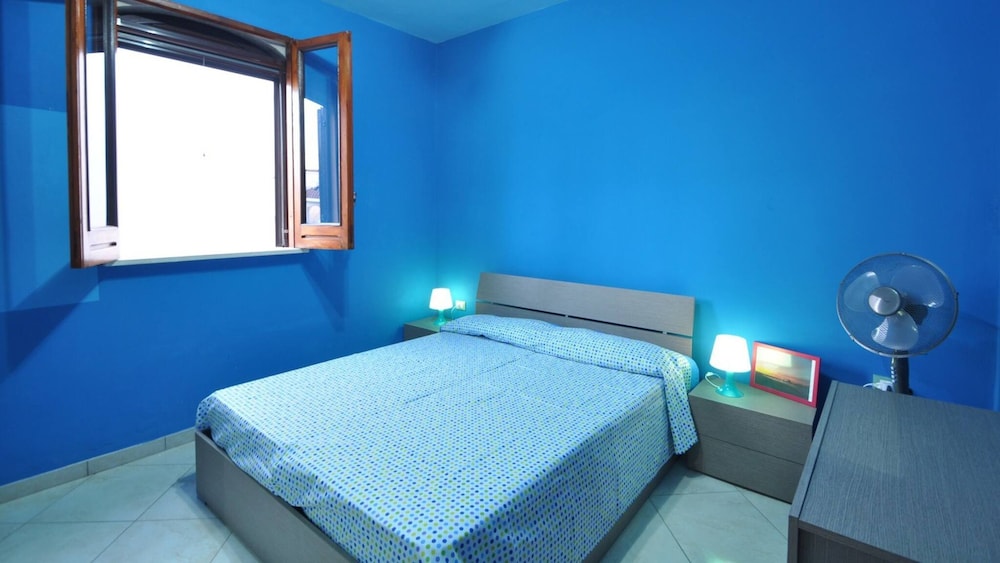 Villa for 6 People 2 Bedrooms a few Meters From the sea