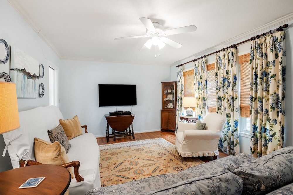 Yellow Rose 2 Bedroom Home