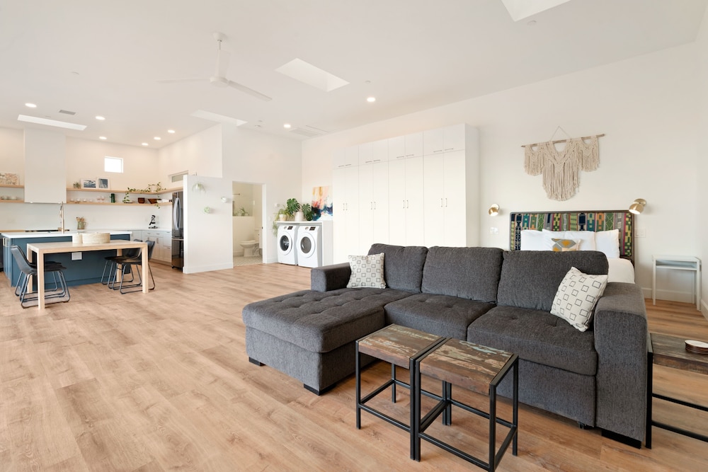 Back Haus - Views, Dark Skies And Fire Pit! 1 Bedroom Home by RedAwning view 5