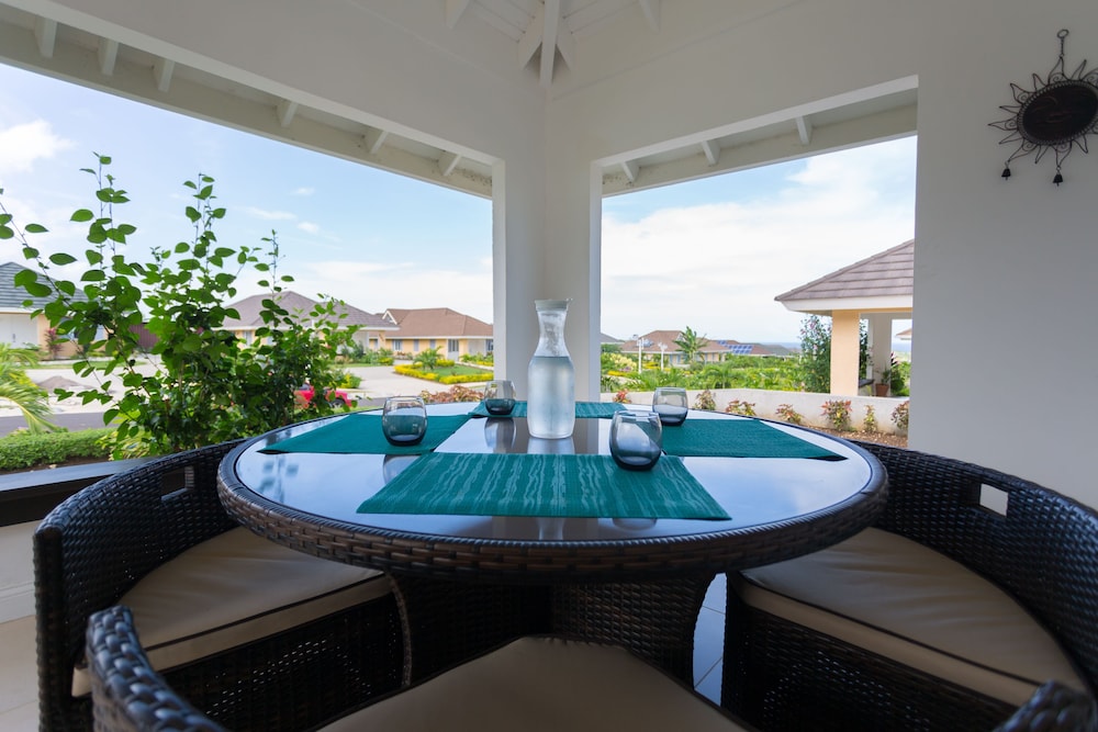 Hotel Ocho Rios Villa at Coolshade III - Image 1