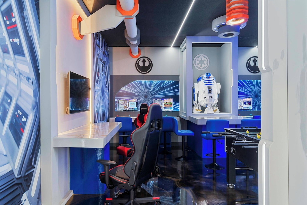 Luxury Home With Pool Game Room Cinema