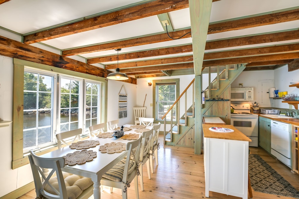 Historic Winter Harbor Cottage w/ Waterfront Views view 3