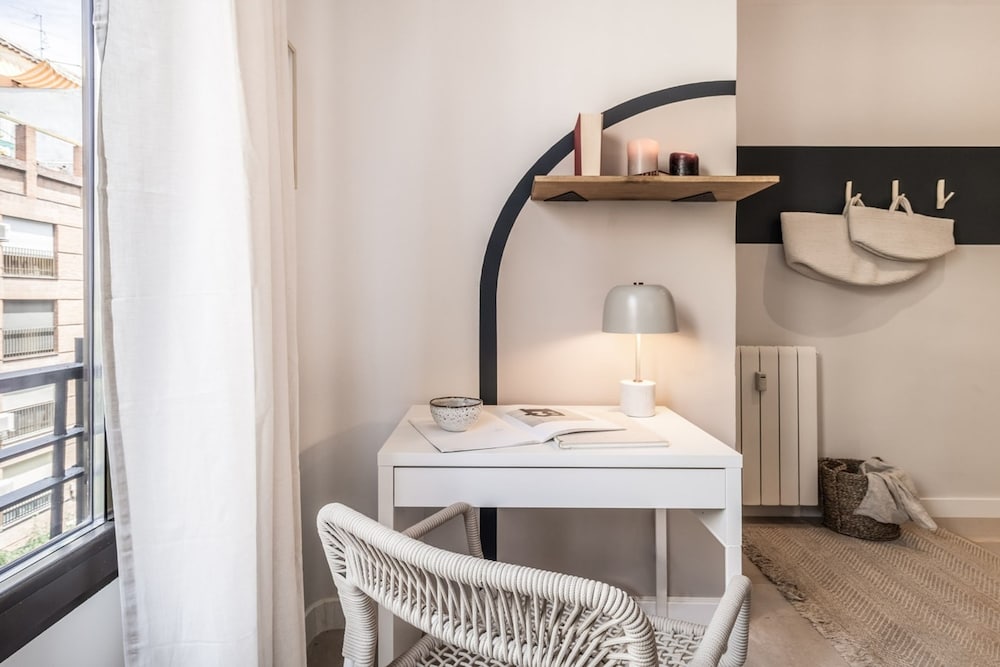 Sebastiano - 3 Bedrooms and Balcony in Almagro
