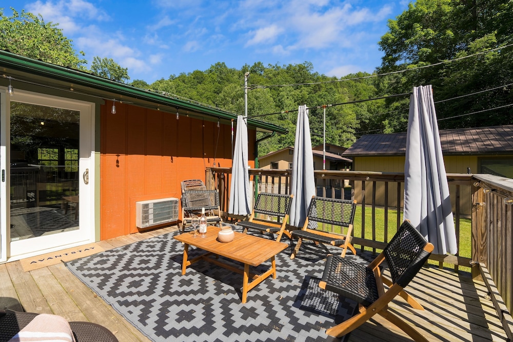 The Rustic Cottage by Avantstay Hot Tub Fire Pit Pool Table 5mins to Town