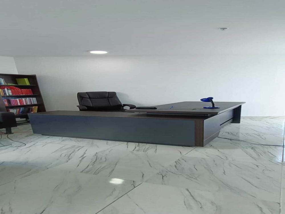 Oceanfront Designer Apartment PH The Sands, Next to Hilton