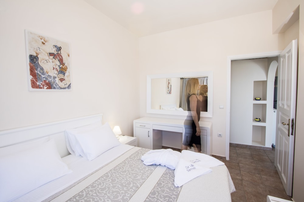 Our Villa Santorini photo 5