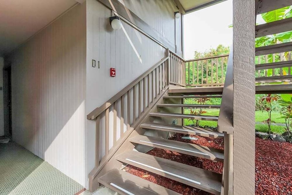 Private Ground Floor Corner Unit - AC & Hawaiian Ocean Views - Vrkcv