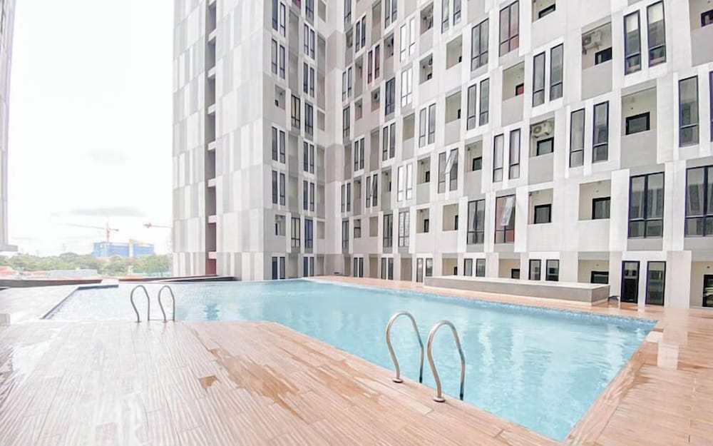 Warm Minimalist Studio Apartment The Alton