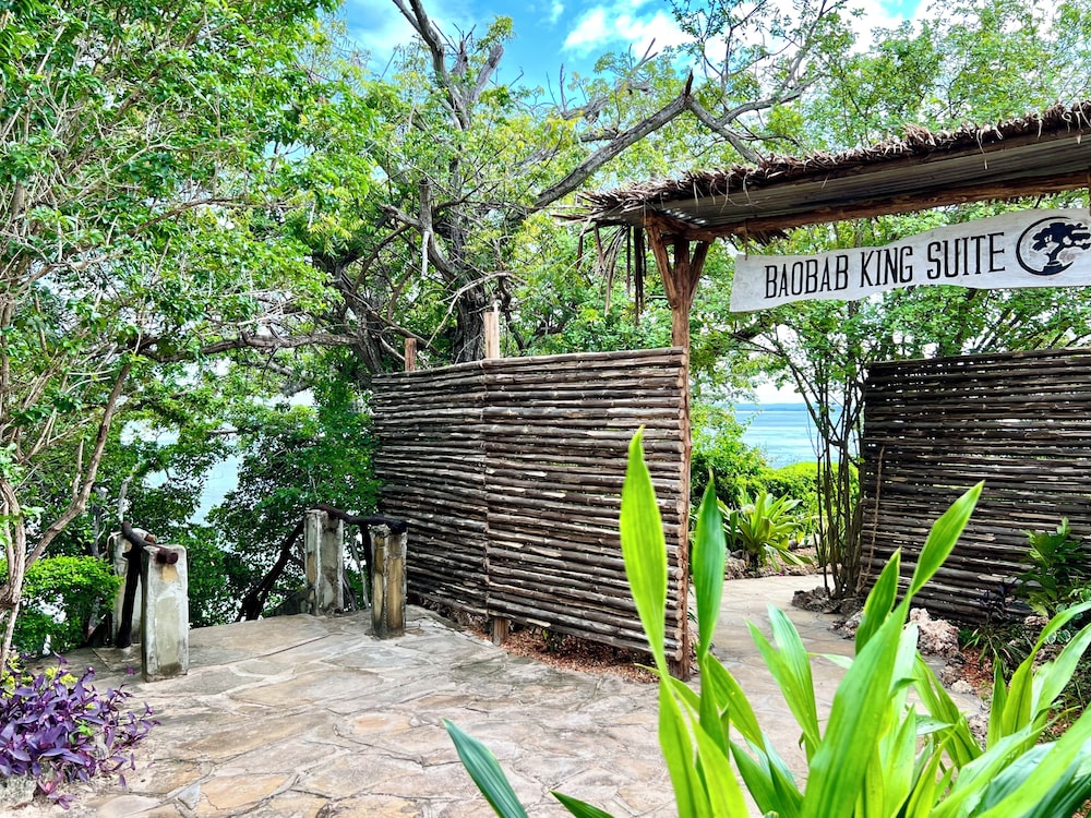 Rock and Sea Resort