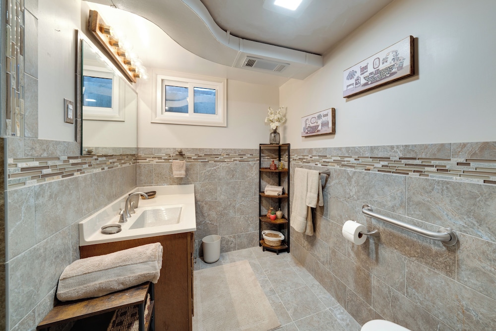 Walk to Frontier Days: Cheyenne Home w/ Patio!