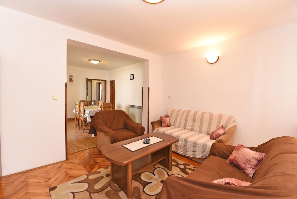 Apartment 621 view 4