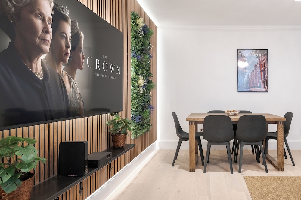 Luxury 2 Bedroom Oasis in Central London