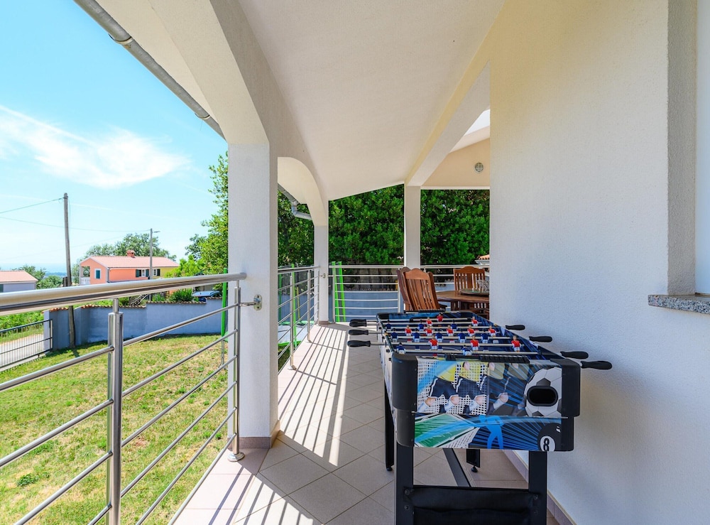 Villa Elisa With View