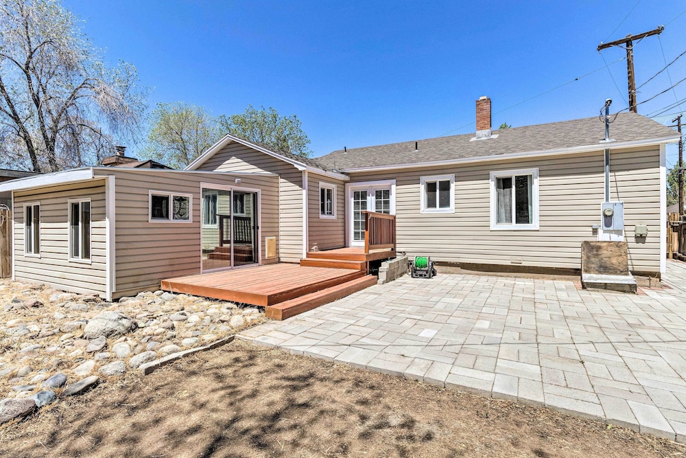 Reno Home w/ Deck: 1 Mi to Riverwalk District! view 4