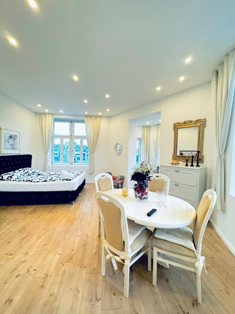 Comfortable 3BR Stay Kaufpark Area