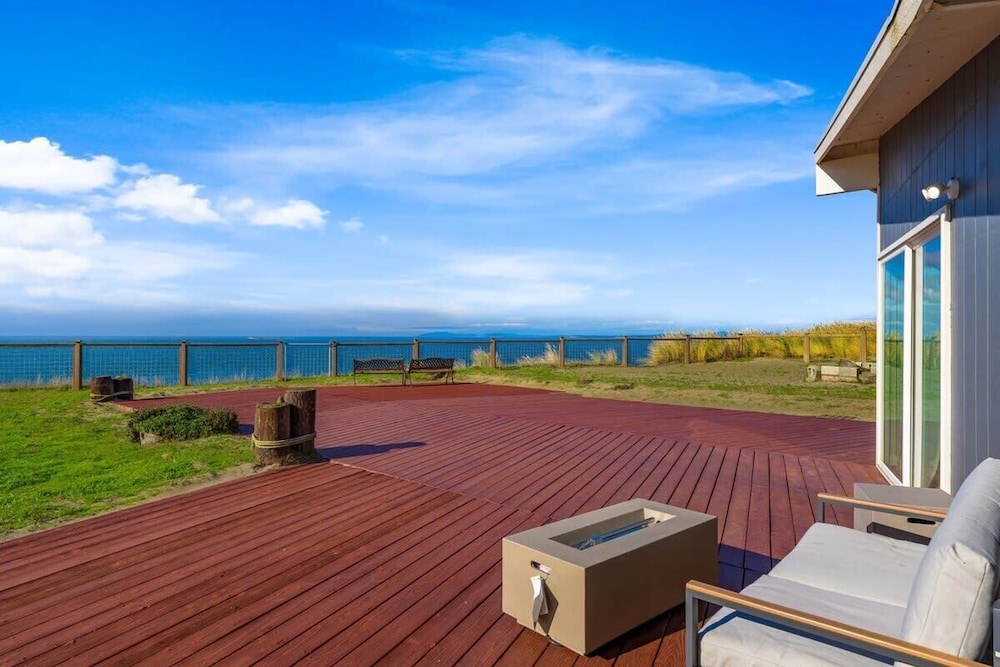 @ Marbella Lane - Seas the Bay Sanctuary